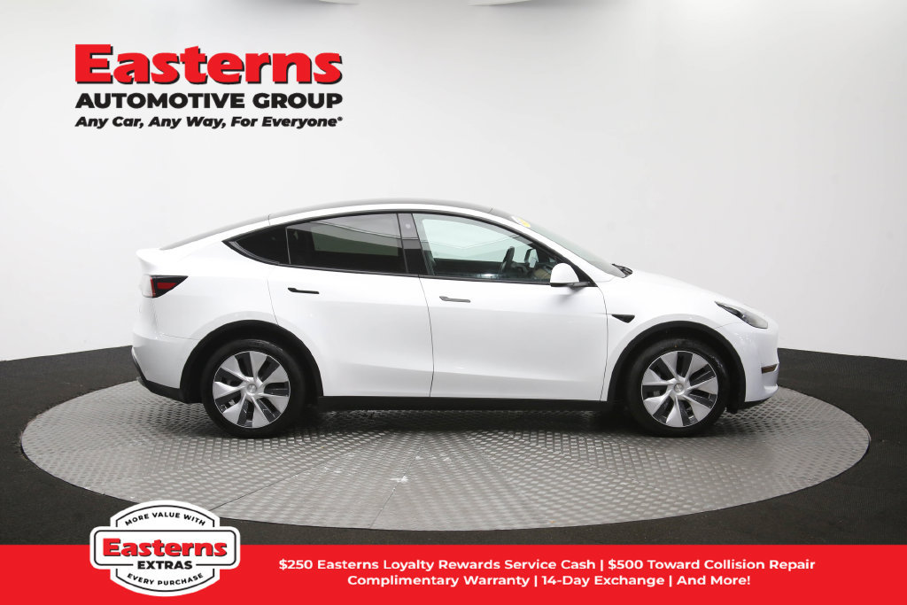 Used 2022 Tesla Model Y Long Range AWD/4WD image 41