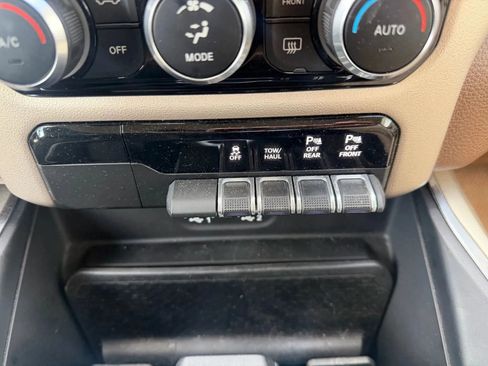 Used 2020 RAM 1500 Laramie image 21