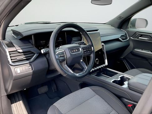 Used 2025 GMC Acadia Elevation AWD/4WD image 14
