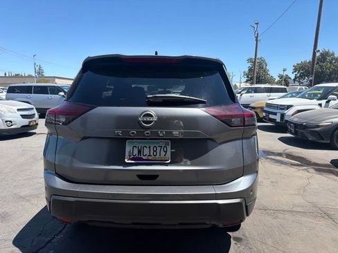 Used 2024 Nissan Rogue S FWD image 6