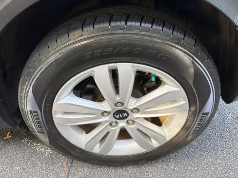 Used 2018 Kia Sportage LX FWD image 19