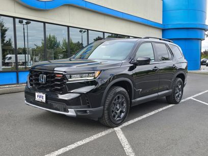 New 2025 Honda Pilot TrailSport