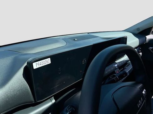 New 2026 Kia K4 LXS image 9