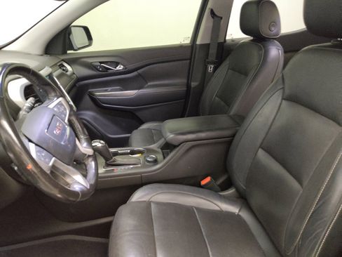 Used 2019 GMC Acadia SLT w/ Black Edition FWD image 17