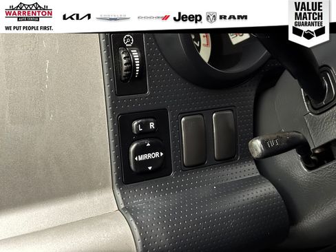 Used 2008 Toyota FJ Cruiser 4WD image 17