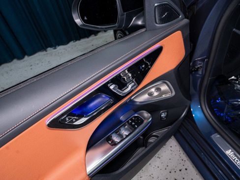 Certified 2025 Mercedes-Benz C 300 Sedan image 11