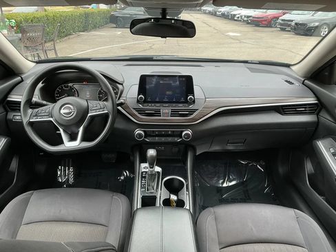 Used 2024 Nissan Altima 2.5 SV FWD image 20