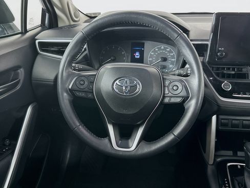 Used 2024 Toyota Corolla Cross LE w/ Moonroof Package FWD image 18