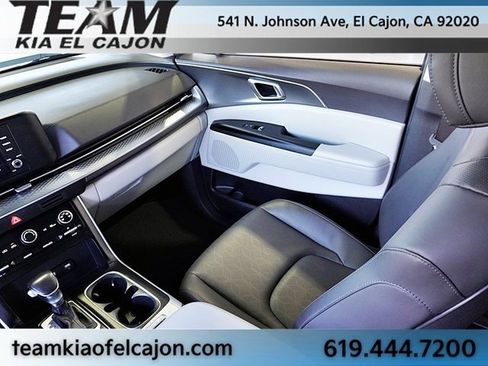 Certified 2024 Kia Carnival LX image 22