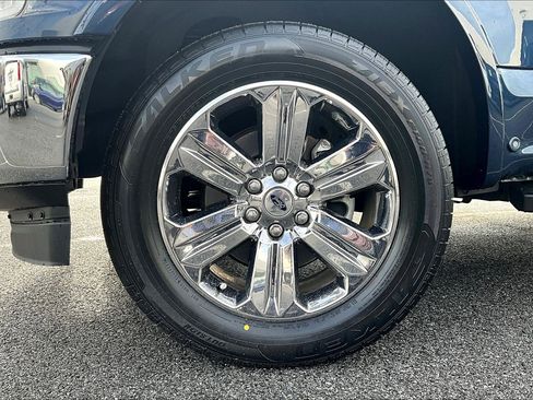 Used 2018 Ford F150 Lariat w/ Equipment Group 502A Luxury image 9