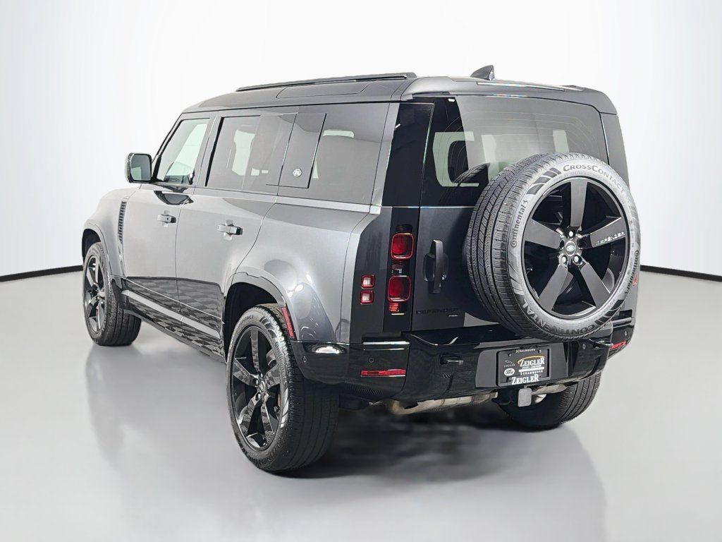 Used 2023 Land Rover Defender 110 X-Dynamic SE AWD/4WD image 7