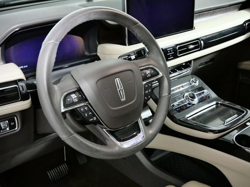 Certified 2023 Lincoln Nautilus Reserve w/ Equipment Group 201A AWD/4WD image 18