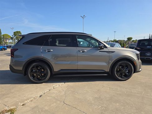 New 2026 Kia Sorento SX Prestige image 9