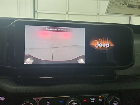 New 2026 Jeep Gladiator Sport AWD/4WD image 25