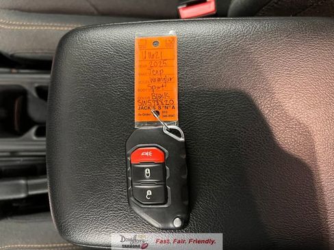 Used 2025 Jeep Wrangler Unlimited Sport AWD/4WD image 50