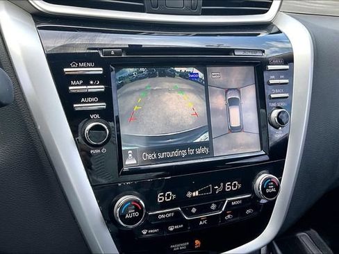Used 2016 Nissan Murano Platinum FWD image 13