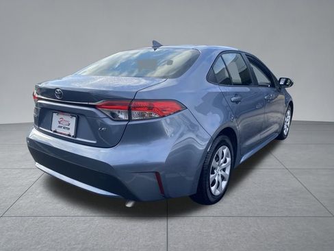 Used 2021 Toyota Corolla LE image 16