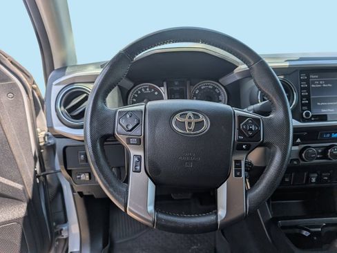Used 2019 Toyota Tacoma SR5 AWD/4WD image 22