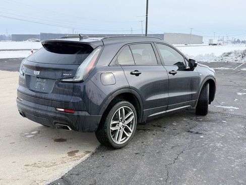 Used 2022 Cadillac XT4 Sport image 2