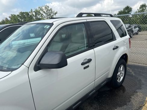 Used 2011 Ford Escape XLT w/ 201A Rapid Spec Order Code FWD image 13
