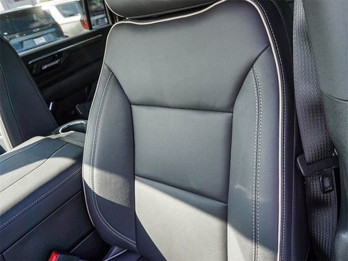 New 2026 Chevrolet Suburban Premier image 22