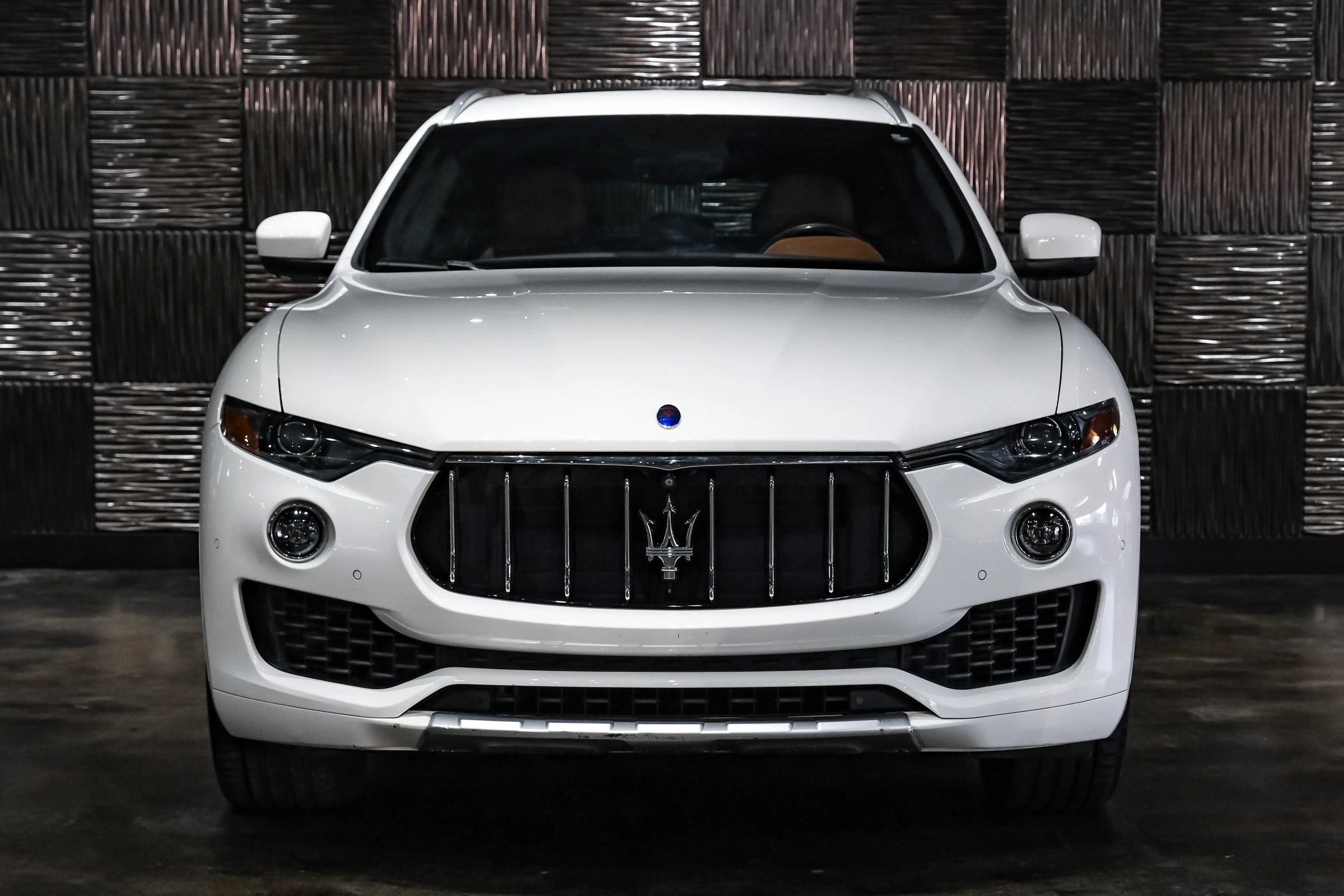 Used 2017 Maserati Levante S AWD/4WD image 6