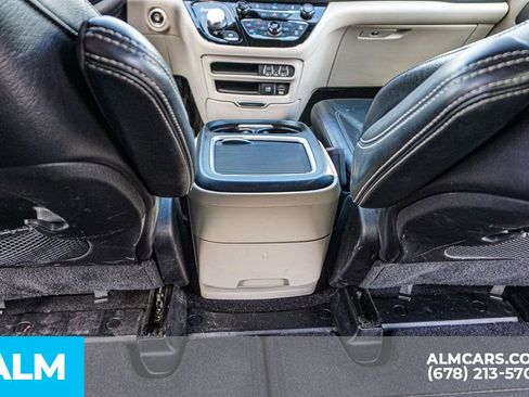 Used 2022 Chrysler Pacifica Touring-L image 33