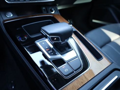 Used 2022 Audi Q5 2.0T Premium Plus w/ Premium Plus Package image 19