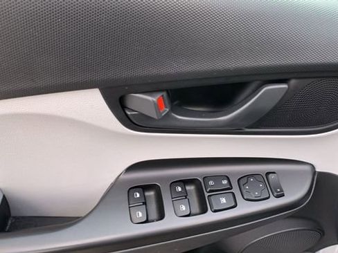 Certified 2023 Hyundai Kona SEL AWD/4WD image 10
