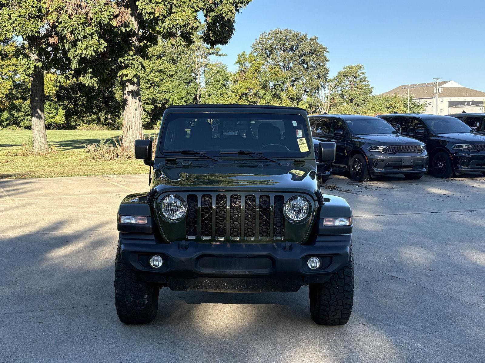 Used 2021 Jeep Gladiator Sport AWD/4WD image 18