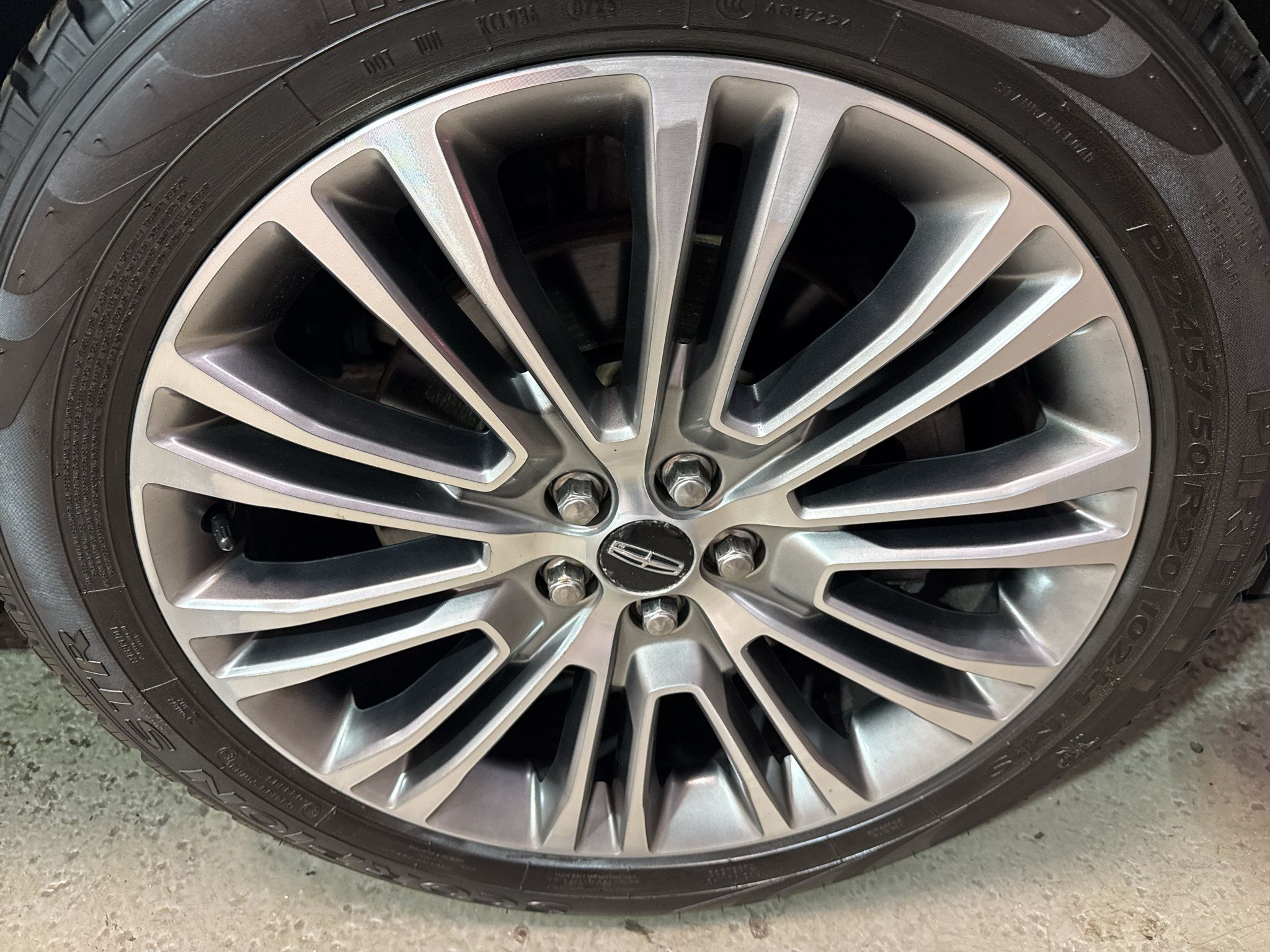 Used 2017 Lincoln MKX Reserve w/ Lincoln MKX Climate Package AWD/4WD image 39