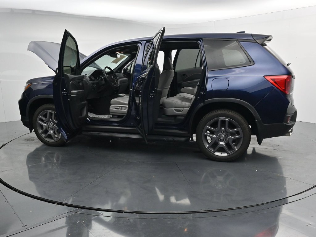 Used 2023 Honda Passport EX-L image 42