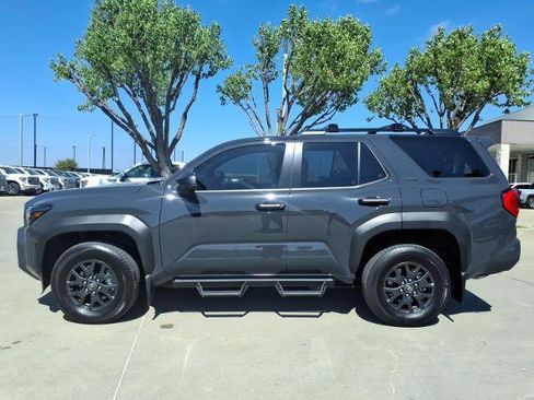 Used 2025 Toyota 4Runner SR5 image 3