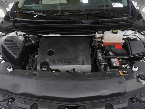 Used 2024 Buick Enclave Avenir w/ Avenir Technology Package image 32