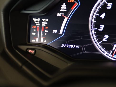 Used 2021 Lamborghini Huracan EVO AWD/4WD image 19
