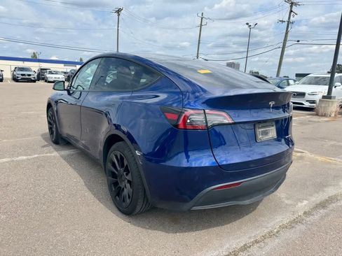Used 2024 Tesla Model Y Long Range AWD/4WD image 8