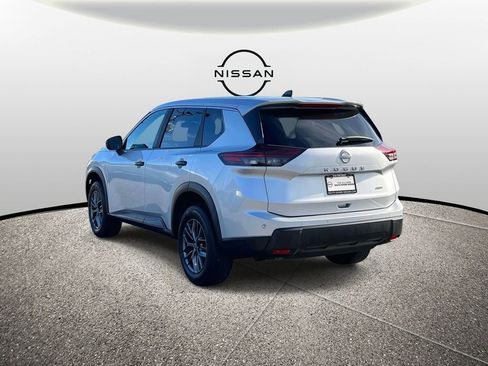 Certified 2025 Nissan Rogue S image 8