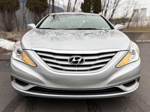 Used 2011 Hyundai Sonata GLS image 3