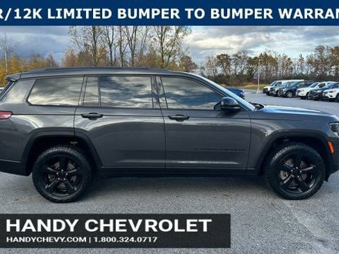 Used 2022 Jeep Grand Cherokee L Laredo image 2