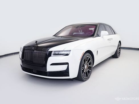Used 2023 Rolls-Royce Ghost Black Badge w/ Black Badge Ghost Package AWD/4WD image 2