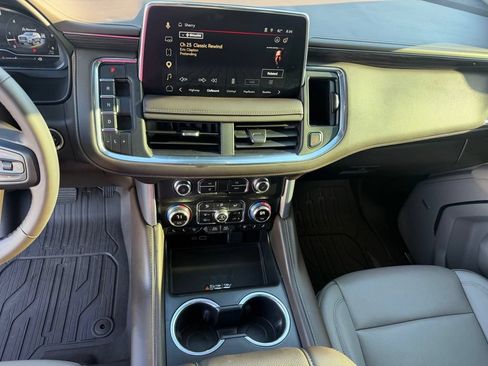 Used 2023 GMC Yukon SLT w/ SLT Luxury Package AWD/4WD image 35
