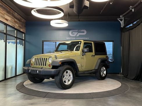 Used 2013 Jeep Wrangler Sport AWD/4WD image 7