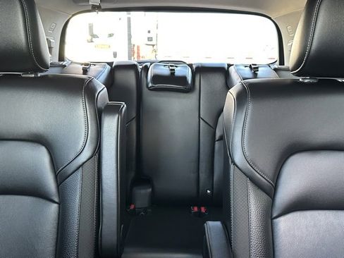 Certified 2025 Nissan Pathfinder SL w/ SL Premium Package image 26