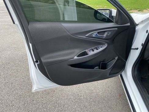 Used 2020 Chevrolet Malibu LS w/ Driver Confidence Package II FWD image 8
