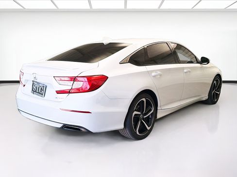 Used 2019 Honda Accord Sport image 4