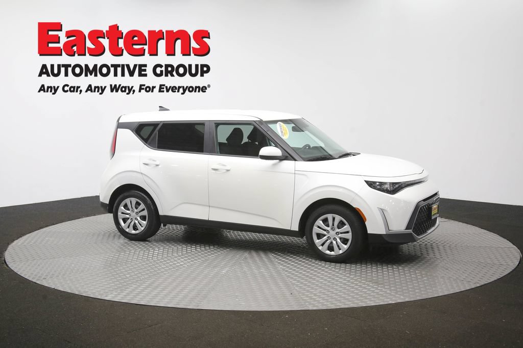 Used 2023 Kia Soul LX FWD image 48