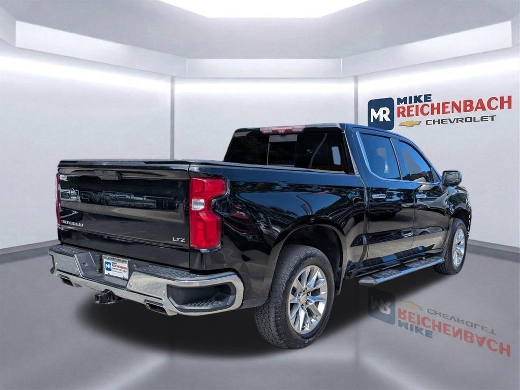 Used 2021 Chevrolet Silverado 1500 LTZ w/ LTZ Premium Package AWD/4WD image 4