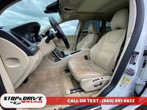 Used 2015 Volvo XC60 T5 image 16