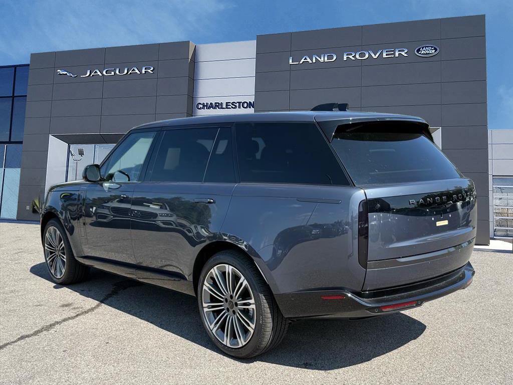 New 2026 Land Rover Range Rover Long Wheelbase SE AWD/4WD image 3