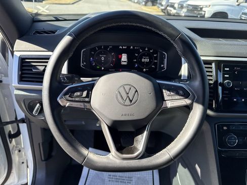 Used 2022 Volkswagen Atlas Cross Sport SE image 25